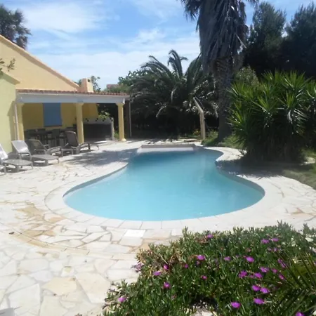 Superbe T4 Classee 3 Etoiles Avec Piscine Privative Chauffee 8palcr *